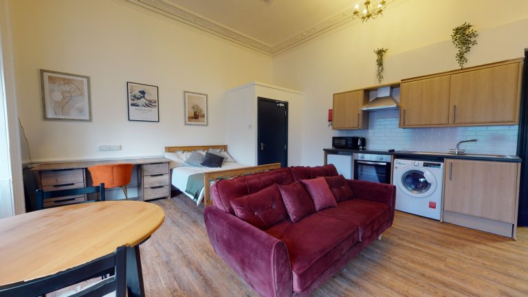 Flat 4, 61 Shaw Street 